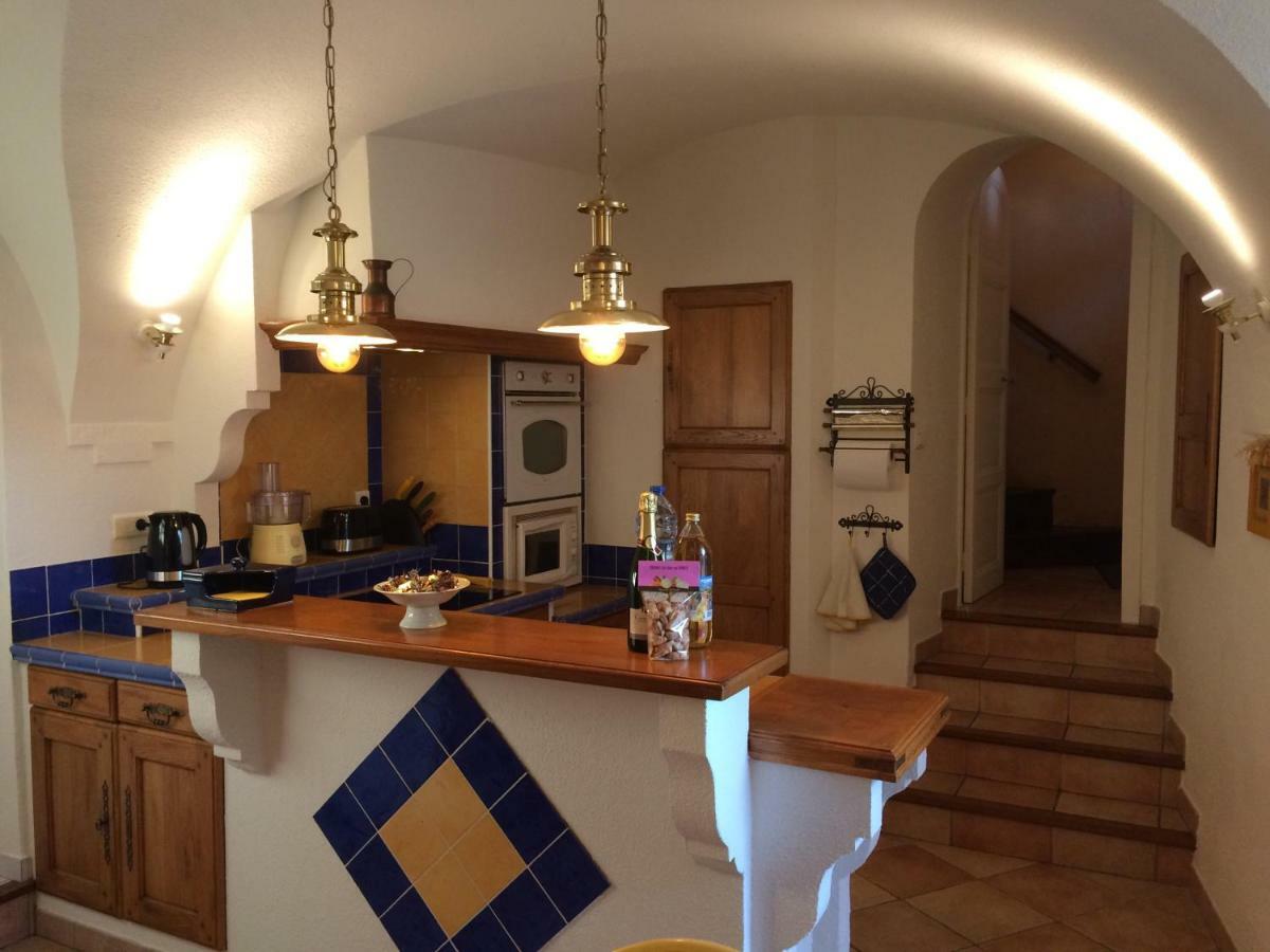 La Maison De Valentine Jarjayes Екстериор снимка