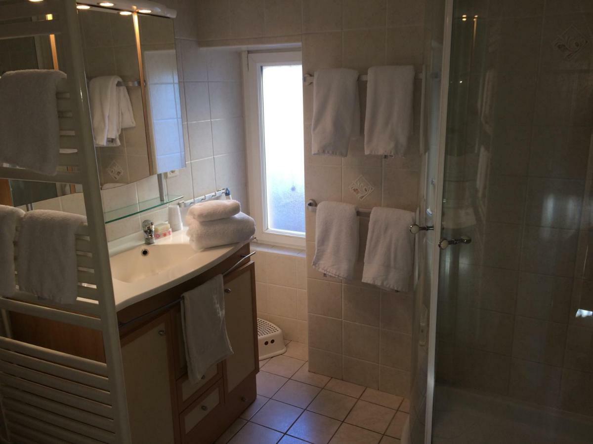 La Maison De Valentine Jarjayes Екстериор снимка